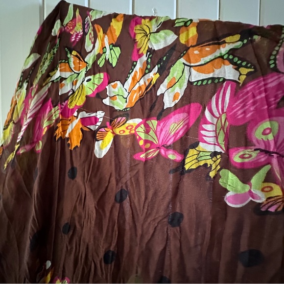 Sarong, broomstick pleats, dark brown with leaf and butterfly pattern. Like new - Picture 6 of 10